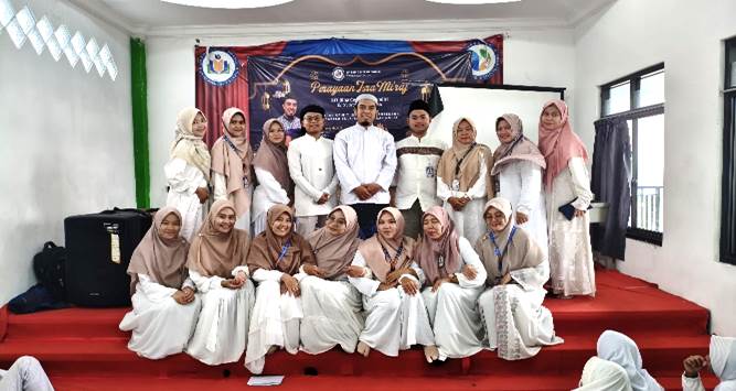 Meneladani Spirit Isra Mi’raj, Membangun Generasi Berakhlak Mulia- Meriah, Peringatan Isra Mikraj SIT BCM