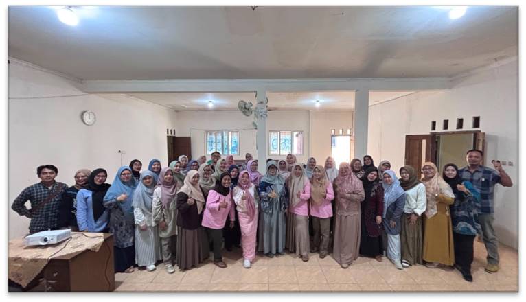 Lestarikan Budaya, Ibu Sisy Fanny Wakili SDIT BCM Ikuti Workshop Aksara Sunda Di Ciomas 
